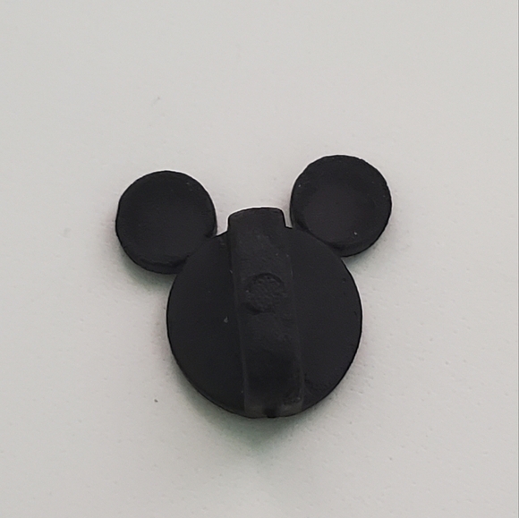 Disney Pin Trading Shanghai Resort Flower Garland Wreath Hidden Mickey Pin - Picture 3 of 3